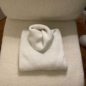 White turtleneck sweater